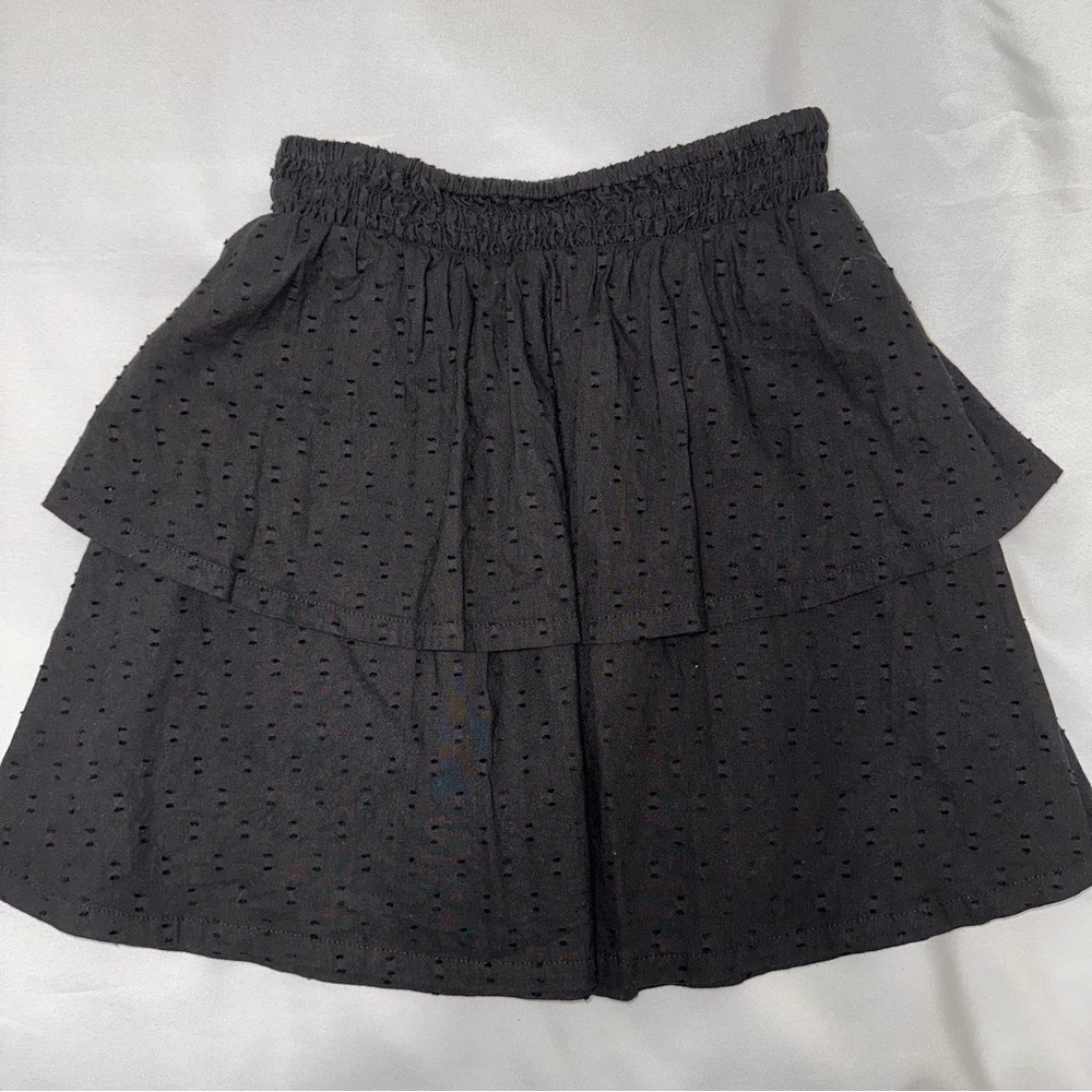 Old Navy eyelet skirt black girls size L (10-12)